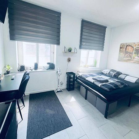 Traumhaftes 1-Zi Apartment Mit Gartennutzung Naehe Krefeld Hbf Exterior foto