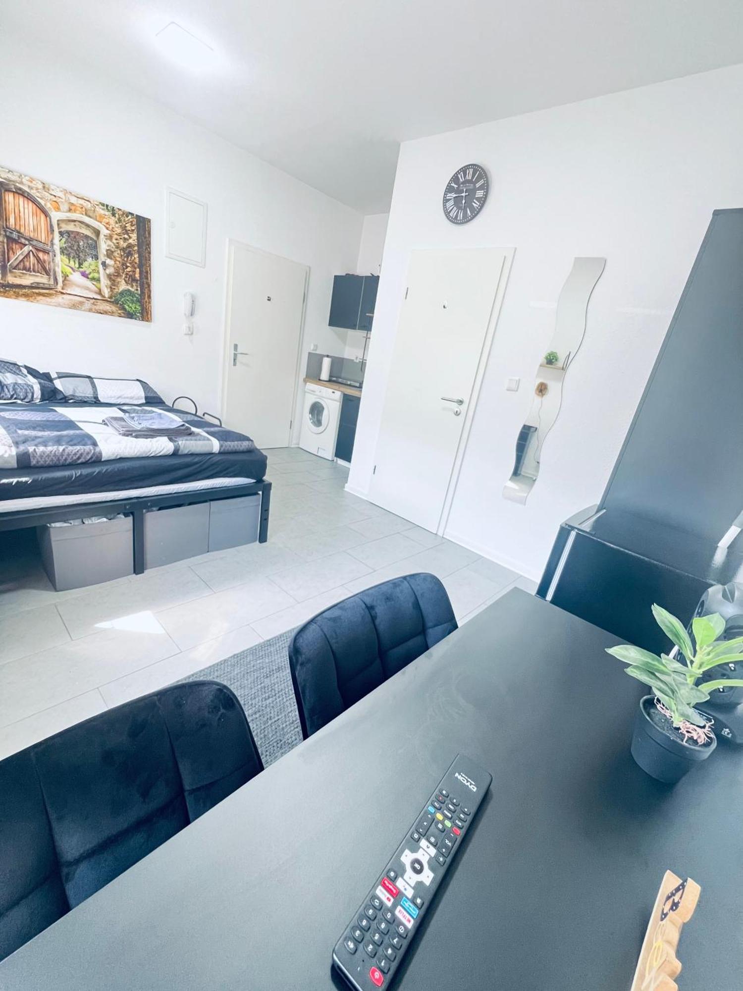 Traumhaftes 1-Zi Apartment Mit Gartennutzung Naehe Krefeld Hbf Exterior foto